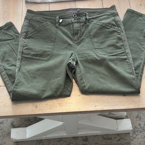 Torrid Green Casual Pants size 14 skinny leg can adjust to capris
